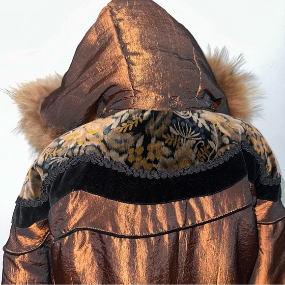 Vintage Metallic Bronze Coat w/ Raccoon Fur Hood - Picture 9 of 15